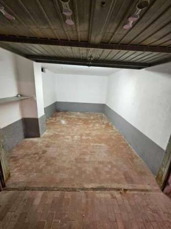 Foto Box/Posto auto - Ventimiglia . Rif.: 29000