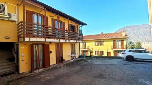 Foto Brivio (LC): Appartamento di 2 locali con servizi, balcone e posto auto di propriet