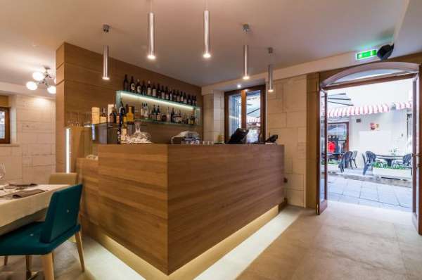 Foto Cagliari zona Porto Hotel e Ristorante Nuovi e Ristrutturati