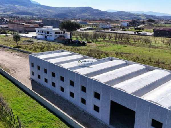 Foto Capannone a Telese Terme - Rif. 2536408