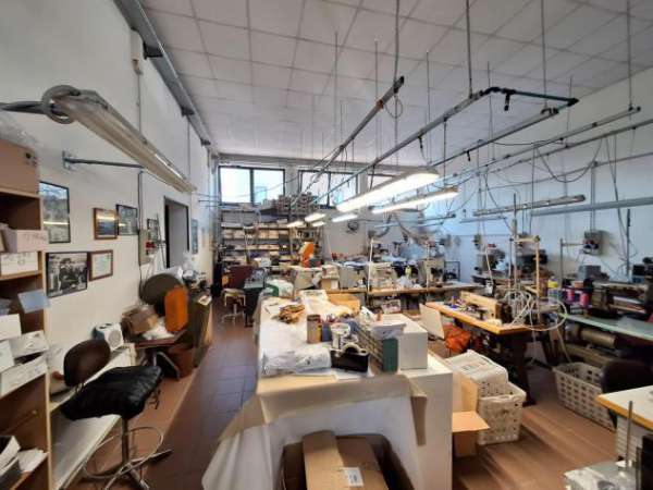 Foto Capannone artigianale in vendita a Capannori 150 mq  Rif: 1271507