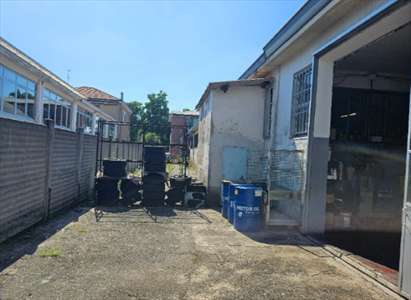 Foto Capannone in Vendita, 1 Locale, 1423,81 mq, Cernusco sul Navigli
