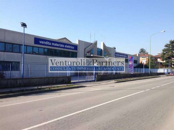 Foto Capannone in Vendita a Brescia