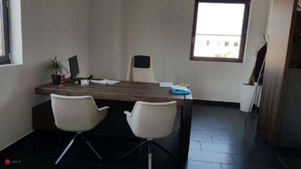 Foto Capannone in Vendita in Localit  Benina a Desenzano del Garda
