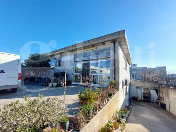 Foto Capannone Industriale - Sant'Omero . Rif.: Cod. rif A055VCG