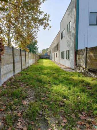 Foto Capannone industriale di 4 locali in Vendita[250 mq]