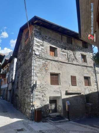 Foto Casa Bi - Trifamiliare in Vendita a Edolo Via Fonatti