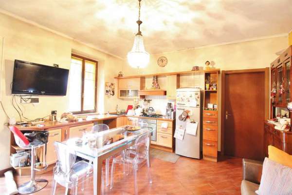 Foto Casa Bi - Trifamiliare in Vendita a Legnano via Lega