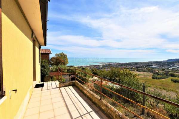 Foto Casa colonica in vendita a Porto San Giorgio
