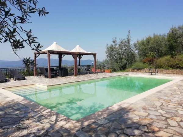 Foto Casa colonica in vendita a Reggello
