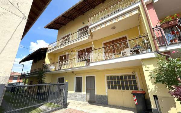 Foto Casa colonica in vendita a Romano Canavese