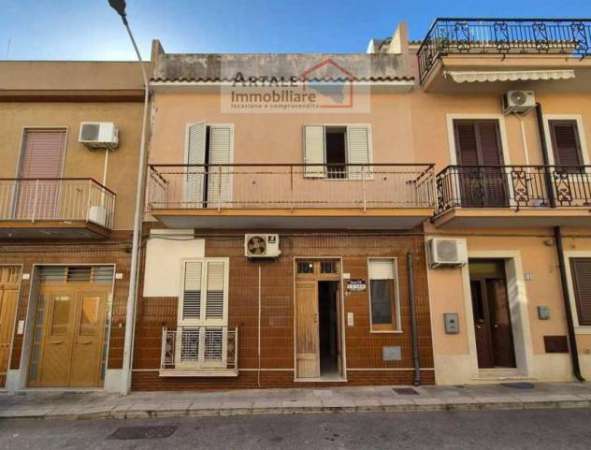 Foto Casa Indipendente - Avola . Rif.: B103