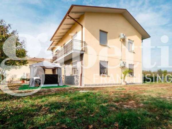Foto Casa Indipendente - Malalbergo . Rif.: Cod. rif 3140823VRG