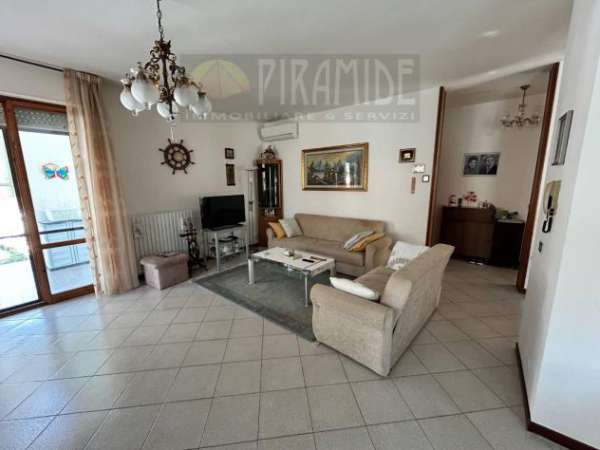 Foto Casa Indipendente - Tortoreto . Rif.: 18