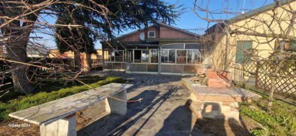 Foto Casa Indipendente 7 locali - Rif. 2262