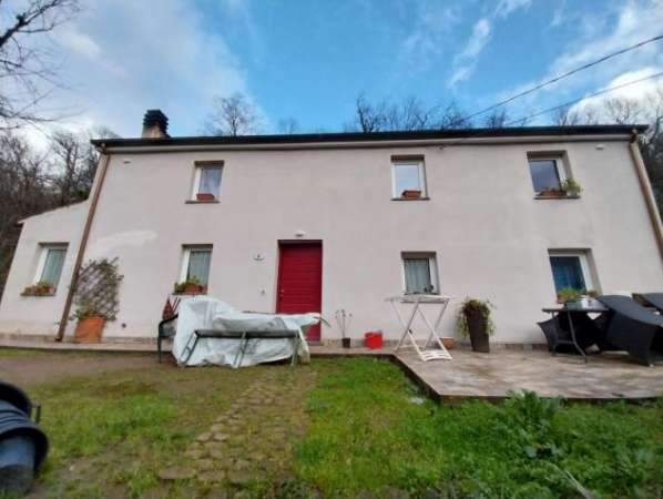 Foto Casa indipendente con terreno