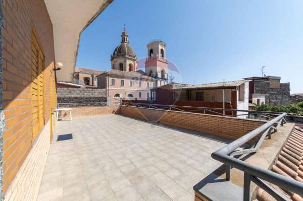 Foto Casa indipendente in vendita a Aci Catena
