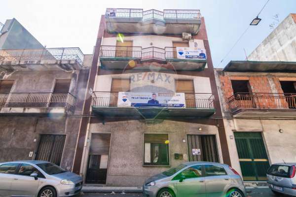Foto Casa indipendente in vendita a Aci Catena