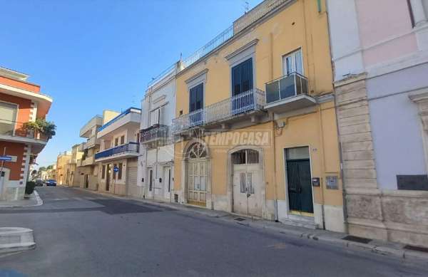 Foto Casa indipendente in vendita a Adelfia
