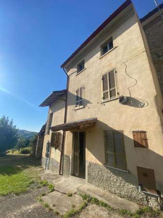 Foto Casa indipendente in vendita a Alta Val Tidone