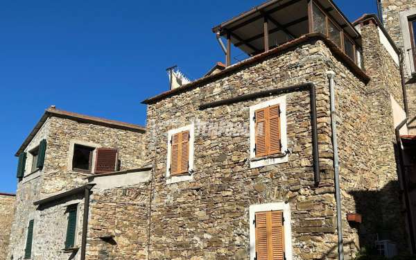 Foto Casa indipendente in vendita a Andora