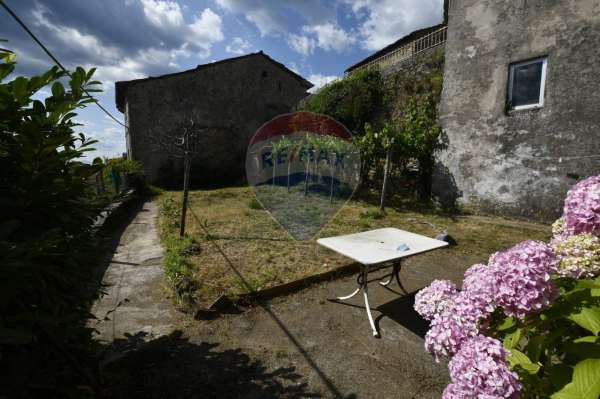 Foto Casa indipendente in vendita a Bagni Di Lucca
