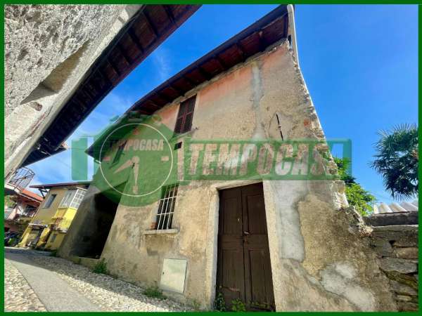Foto Casa indipendente in vendita a Bardello con Malgesso e Bregano