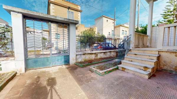 Foto Casa indipendente in vendita a Bari