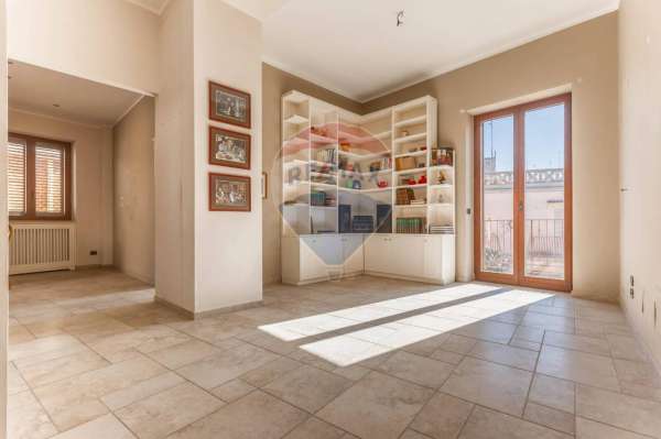 Foto Casa indipendente in vendita a Bari