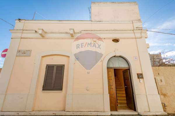 Foto Casa indipendente in vendita a Bari