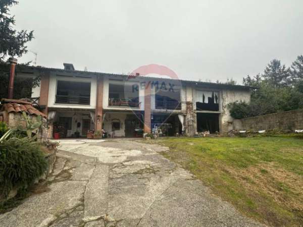 Foto Casa indipendente in vendita a Bergamo - 20 locali 525mq