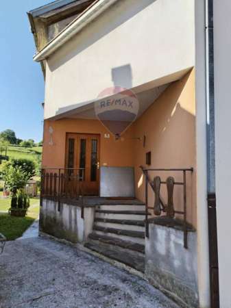 Foto Casa indipendente in vendita a Borgo Valbelluna