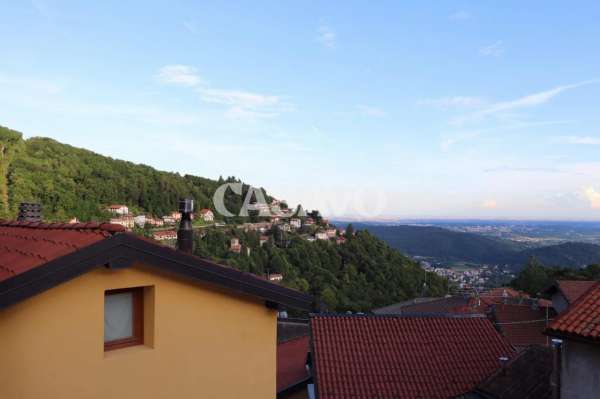 Foto Casa indipendente in vendita a Brunate