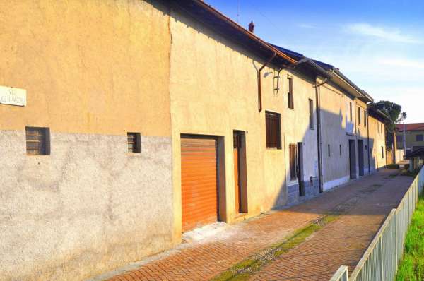 Foto Casa indipendente in vendita a Buscate