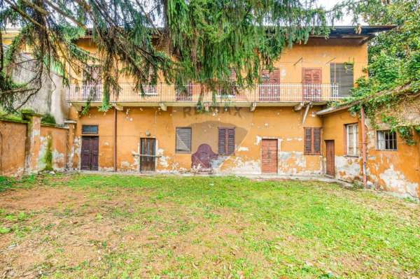 Foto Casa indipendente in vendita a Busto Arsizio