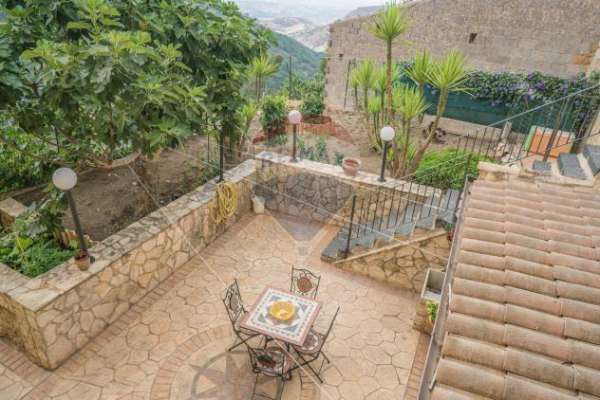 Foto Casa Indipendente in vendita a Calascibetta