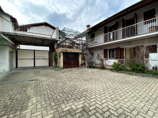Foto Casa indipendente in vendita a Caluso