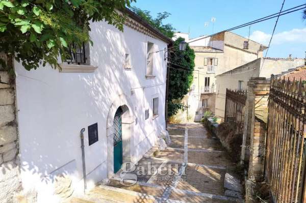 Foto Casa indipendente in vendita a Campobasso