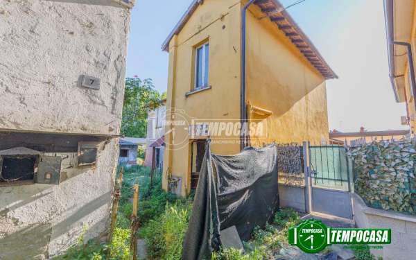 Foto Casa indipendente in vendita a Casarile