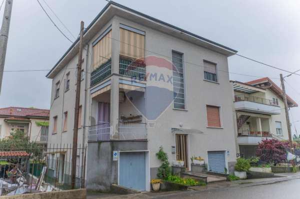 Foto Casa indipendente in vendita a Cassano Magnago