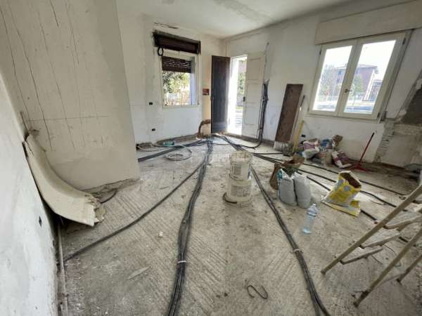 Foto Casa indipendente in vendita a Castelfranco Emilia