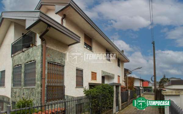 Foto Casa indipendente in vendita a Castellanza