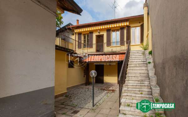 Foto Casa indipendente in vendita a Castellanza