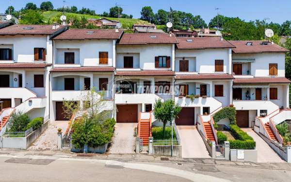 Foto Casa indipendente in vendita a Castellarano