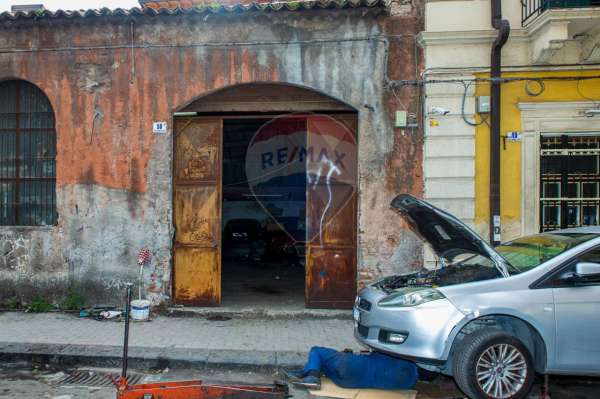 Foto Casa indipendente in vendita a Catania
