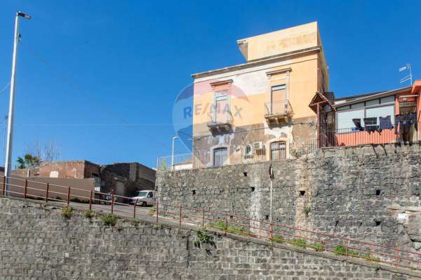 Foto Casa indipendente in vendita a Catania