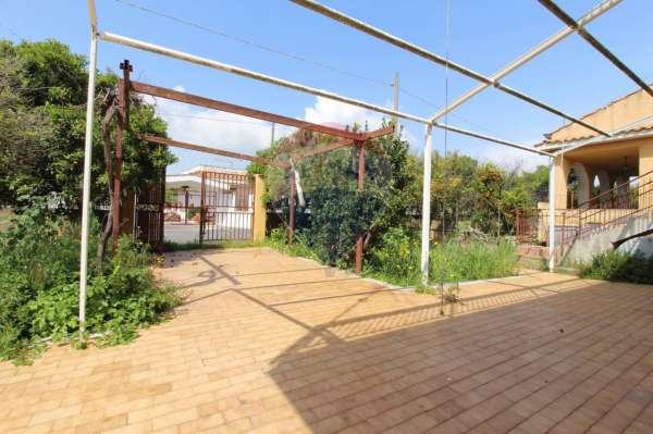 Foto Casa indipendente in vendita a Catania