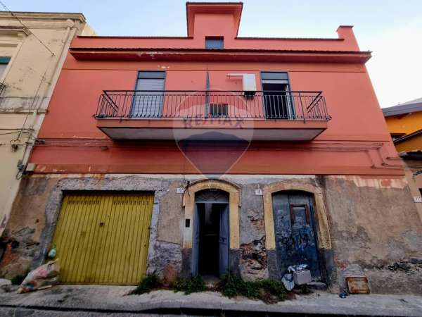 Foto Casa indipendente in vendita a Catania