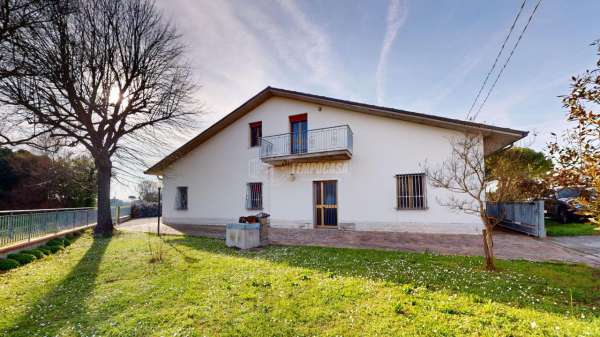 Foto Casa indipendente in vendita a Cervia
