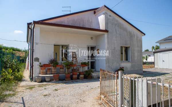 Foto Casa indipendente in vendita a Cervia
